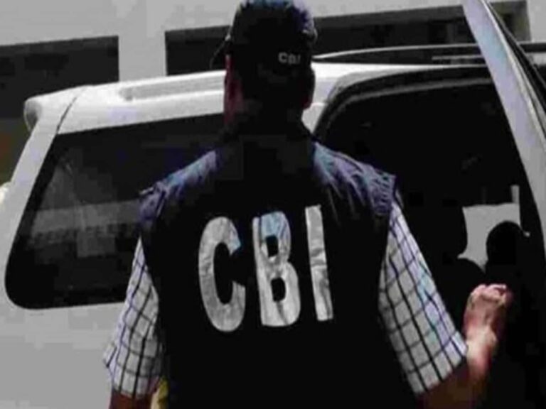 ગુજરાતના 35 કોલ સેન્ટર પર CBI નો દરોડો! જાણો કેમ CBI પહોંચી અમદાવાદ